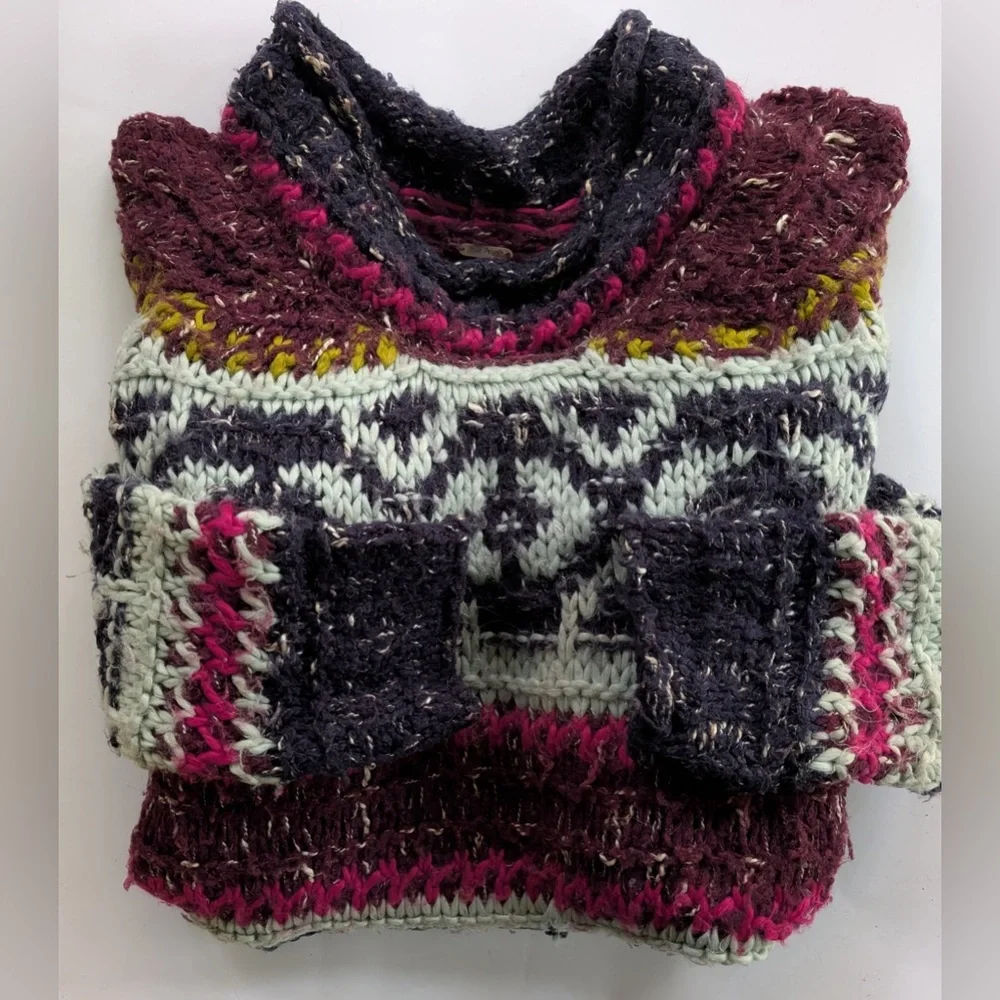 Free People  She’s All That Knitted Sweater  XS